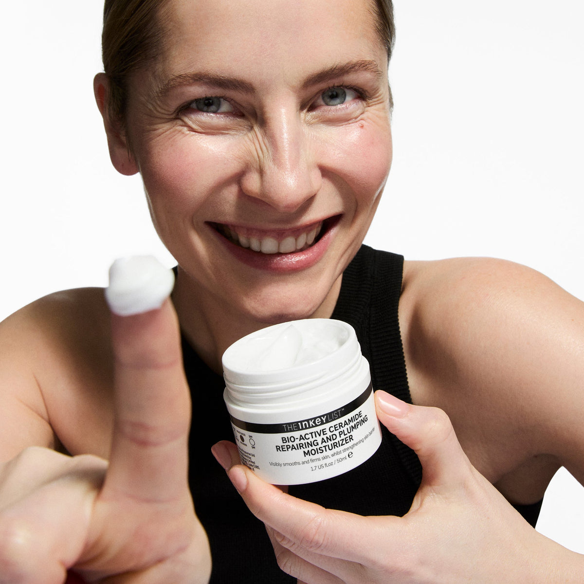 bio-active-ceramide-moisturizer-p1 Bio-Active_Model_2000x2000_7b381857-d412-4a9c-beec-0c29b7cc157b.jpg