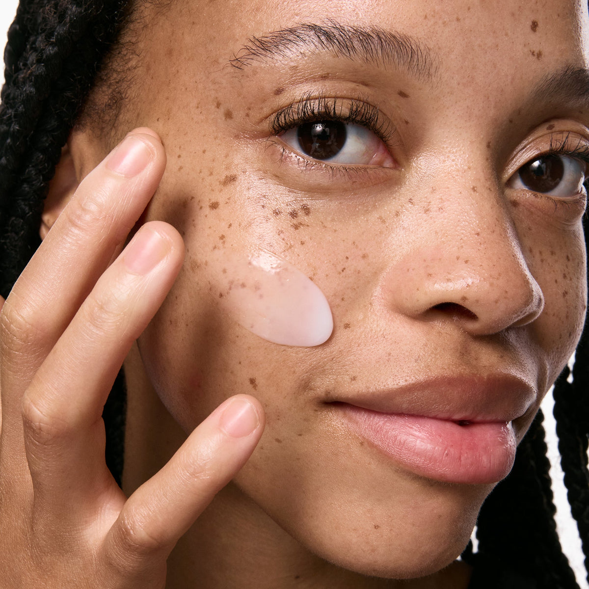vitamin-b-c-and-e-moisturizer-r9 VitBC_E_ModelGoopMacro_2000x2000_bc64d363-139d-4699-88a9-2e0b1942763a.jpg