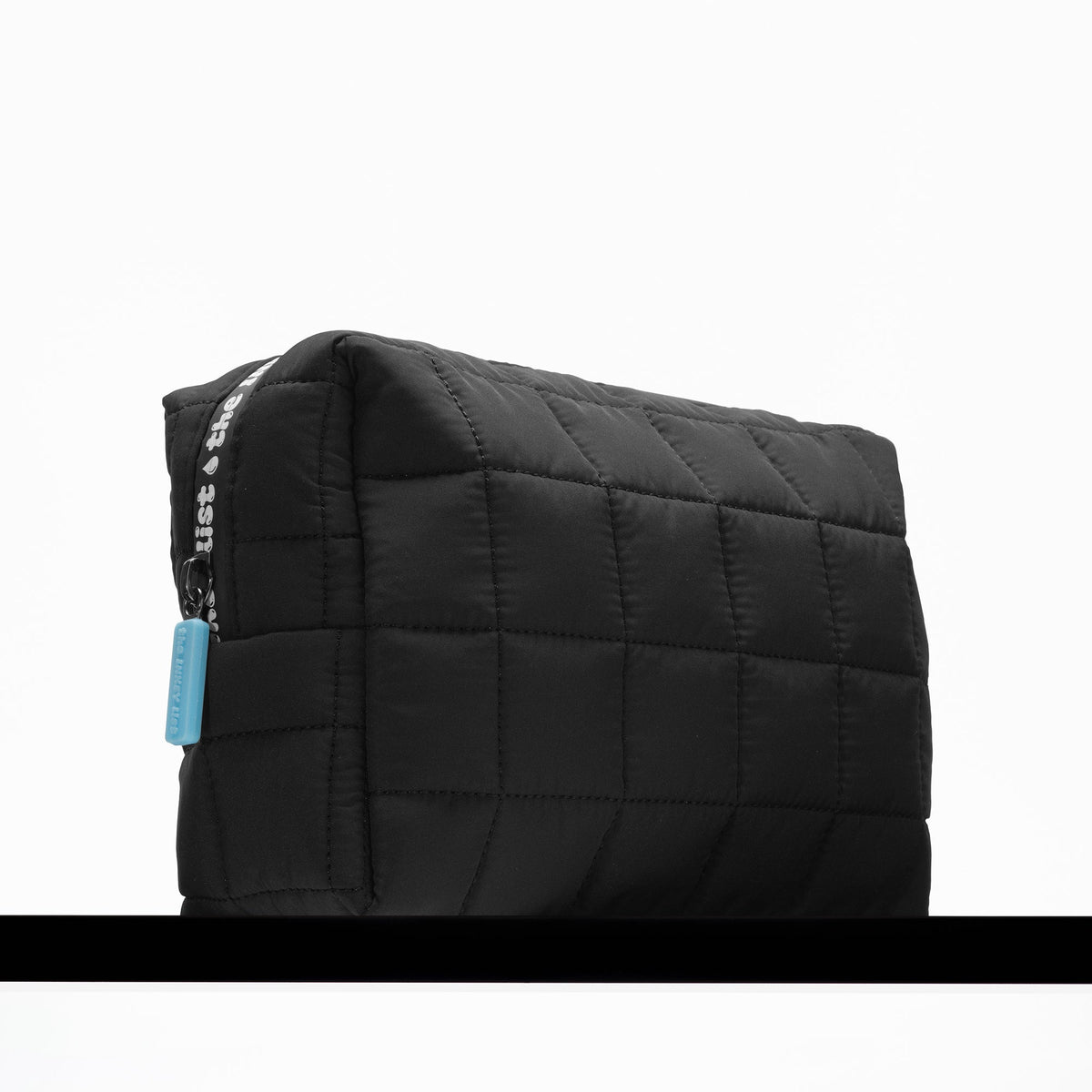 the-inkey-list-washbag-r8 washbag-hydration-05.jpg